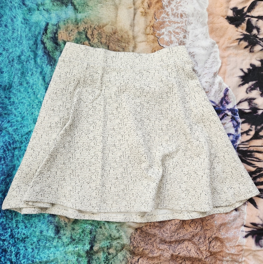 ann taylor ▪︎ white skirt